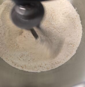 Mélange ingrédients secs cookies
