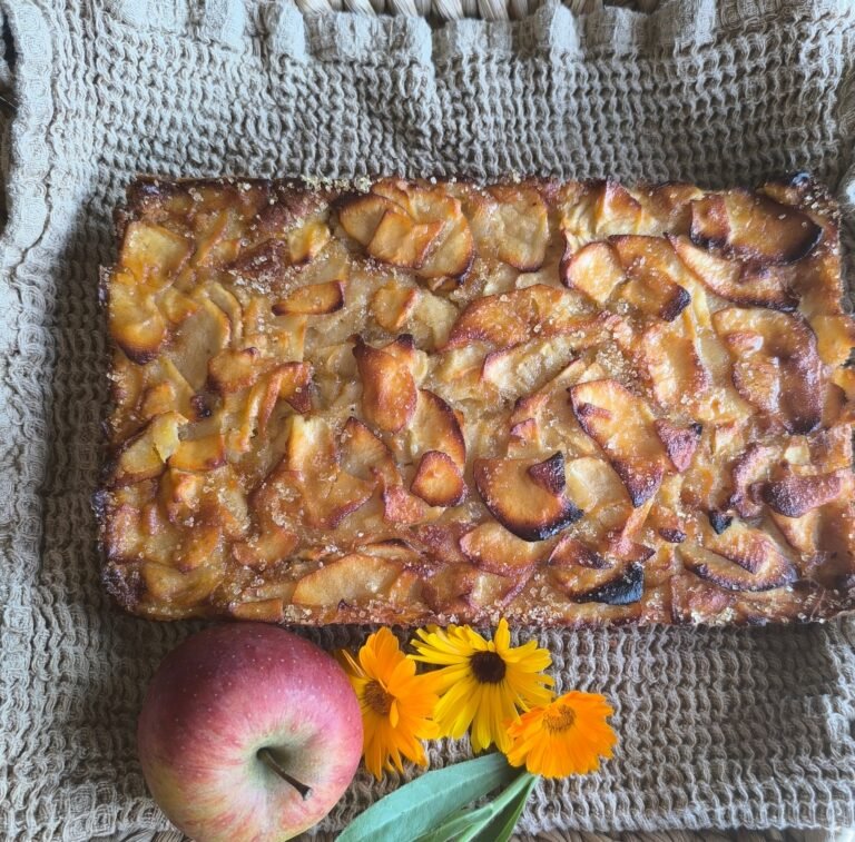 Gâteau invisible aux pommes facile et ultra fondant